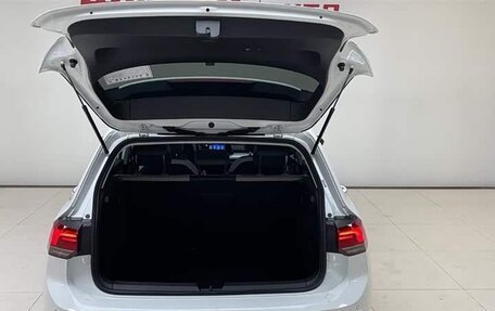 Volkswagen Golf VIII, 2023 год, 1 480 000 рублей, 29 фотография