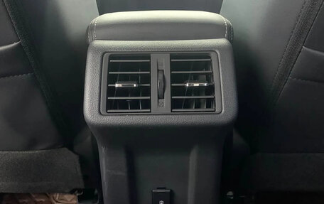 Mitsubishi Outlander III рестайлинг 3, 2022 год, 2 500 000 рублей, 18 фотография