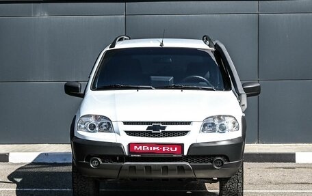 Chevrolet Niva I рестайлинг, 2016 год, 799 000 рублей, 3 фотография