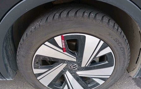 Volkswagen Tiguan II, 2023 год, 3 986 700 рублей, 2 фотография
