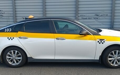 KIA Optima IV, 2017 год, 1 000 000 рублей, 6 фотография