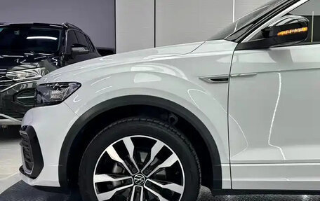 Volkswagen T-Roc I, 2022 год, 1 290 222 рублей, 5 фотография