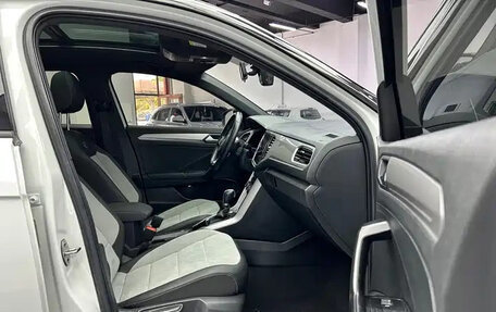 Volkswagen T-Roc I, 2022 год, 1 290 222 рублей, 18 фотография