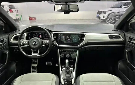 Volkswagen T-Roc I, 2022 год, 1 290 222 рублей, 10 фотография