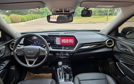 Chevrolet Trax, 2024 год, 1 920 000 рублей, 14 фотография