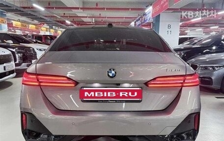 BMW 5 серия, 2025 год, 7 240 000 рублей, 5 фотография