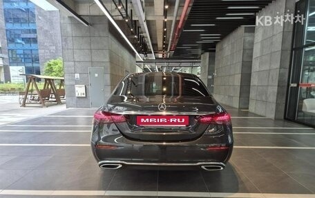 Mercedes-Benz E-Класс, 2022 год, 5 160 000 рублей, 6 фотография