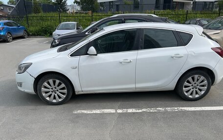 Opel Astra J, 2010 год, 310 000 рублей, 2 фотография
