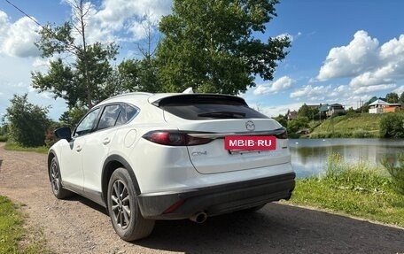 Mazda CX-4, 2022 год, 3 060 000 рублей, 2 фотография