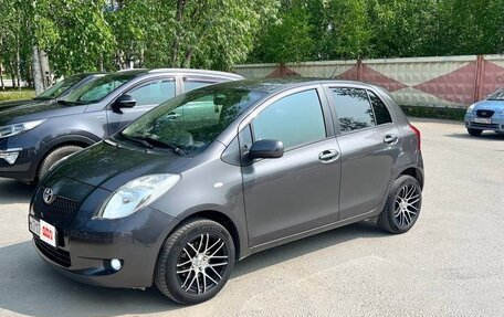 Toyota Yaris III рестайлинг, 2008 год, 735 000 рублей, 3 фотография
