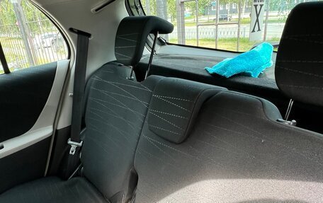 Toyota Yaris III рестайлинг, 2008 год, 735 000 рублей, 14 фотография
