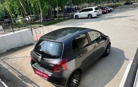 Toyota Yaris III рестайлинг, 2008 год, 735 000 рублей, 4 фотография