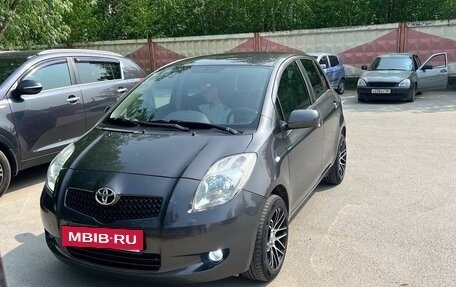 Toyota Yaris III рестайлинг, 2008 год, 735 000 рублей, 5 фотография