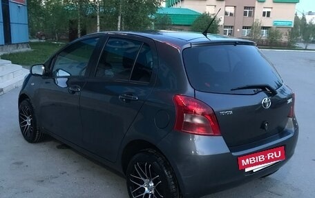 Toyota Yaris III рестайлинг, 2008 год, 735 000 рублей, 10 фотография