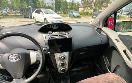 Toyota Yaris III рестайлинг, 2008 год, 735 000 рублей, 11 фотография