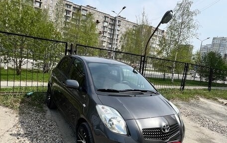Toyota Yaris III рестайлинг, 2008 год, 735 000 рублей, 7 фотография