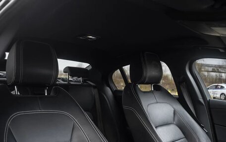 Jaguar XE I рестайлинг, 2020 год, 3 550 000 рублей, 20 фотография