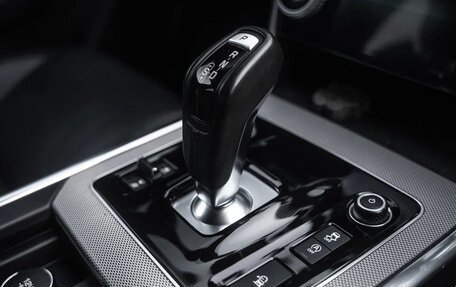 Jaguar XE I рестайлинг, 2020 год, 3 550 000 рублей, 19 фотография