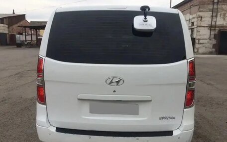 Hyundai Grand Starex Grand Starex I рестайлинг 2, 2008 год, 1 049 000 рублей, 10 фотография