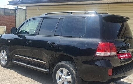 Toyota Land Cruiser 200, 2010 год, 3 095 000 рублей, 6 фотография