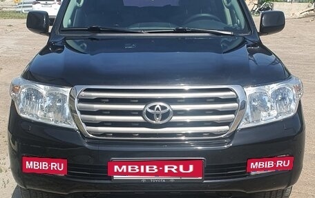 Toyota Land Cruiser 200, 2010 год, 3 095 000 рублей, 2 фотография