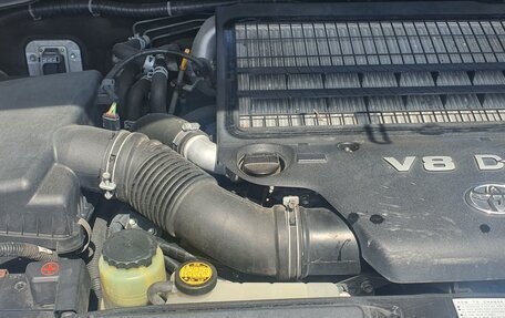Toyota Land Cruiser 200, 2010 год, 3 095 000 рублей, 16 фотография