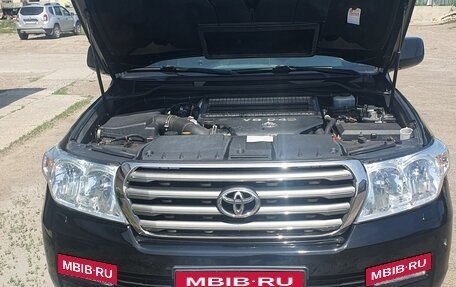 Toyota Land Cruiser 200, 2010 год, 3 095 000 рублей, 14 фотография