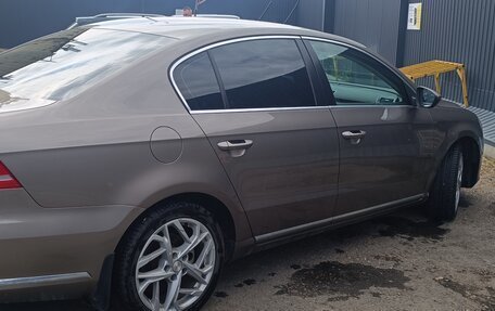 Volkswagen Passat B7, 2011 год, 800 000 рублей, 2 фотография