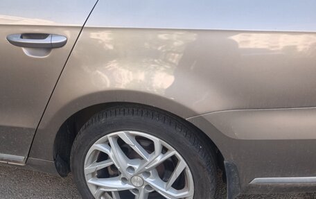 Volkswagen Passat B7, 2011 год, 800 000 рублей, 4 фотография