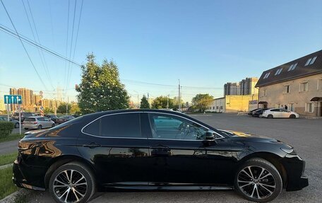 Toyota Camry, 2020 год, 3 050 000 рублей, 4 фотография