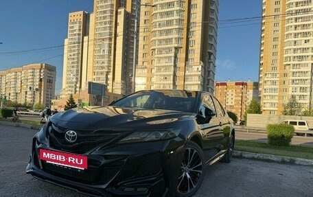 Toyota Camry, 2020 год, 3 050 000 рублей, 2 фотография