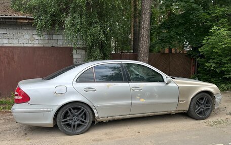 Mercedes-Benz E-Класс, 2002 год, 500 000 рублей, 4 фотография