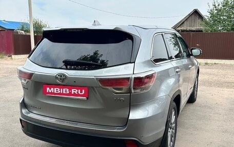 Toyota Highlander III, 2014 год, 2 700 000 рублей, 7 фотография