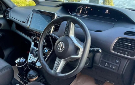 Nissan Serena IV, 2019 год, 2 500 000 рублей, 3 фотография