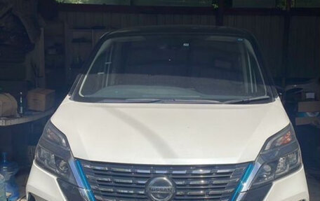 Nissan Serena IV, 2019 год, 2 500 000 рублей, 2 фотография