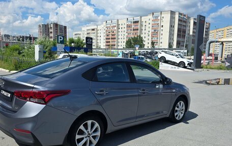 Hyundai Solaris II рестайлинг, 2018 год, 1 225 000 рублей, 6 фотография