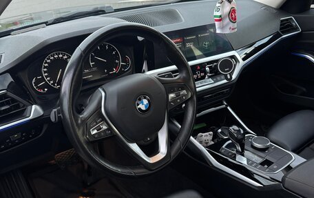 BMW 3 серия, 2019 год, 3 250 000 рублей, 10 фотография