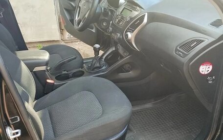 Hyundai ix35 I рестайлинг, 2010 год, 950 000 рублей, 14 фотография