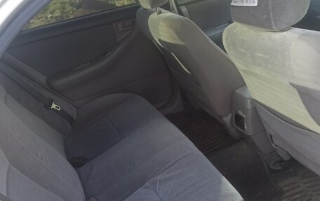 Toyota Corolla, 2001 год, 7 фотография