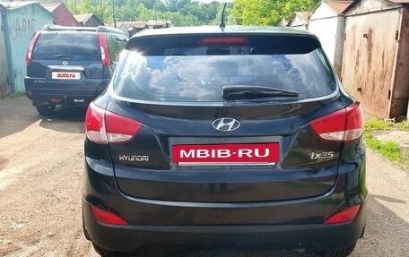 Hyundai ix35 I рестайлинг, 2010 год, 950 000 рублей, 16 фотография