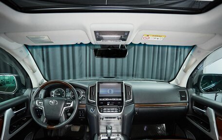 Toyota Land Cruiser 200, 2016 год, 7 000 000 рублей, 7 фотография