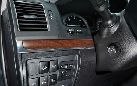 Toyota Land Cruiser 200, 2016 год, 7 000 000 рублей, 11 фотография