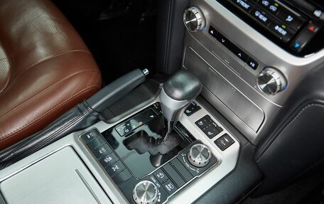 Toyota Land Cruiser 200, 2016 год, 7 000 000 рублей, 23 фотография