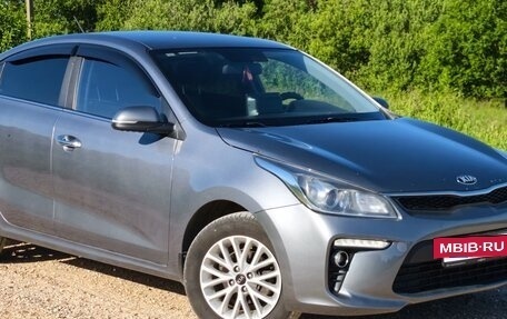 KIA Rio IV, 2018 год, 1 350 000 рублей, 2 фотография