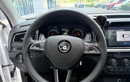 Skoda Kamiq I, 2024 год, 1 810 000 рублей, 9 фотография