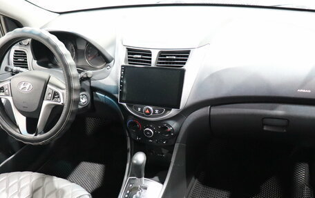 Hyundai Solaris II рестайлинг, 2012 год, 610 000 рублей, 15 фотография