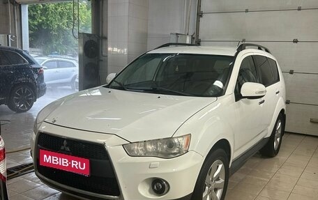 Mitsubishi Outlander III рестайлинг 3, 2011 год, 995 000 рублей, 1 фотография