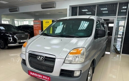 Hyundai Starex I рестайлинг, 2005 год, 600 000 рублей, 4 фотография