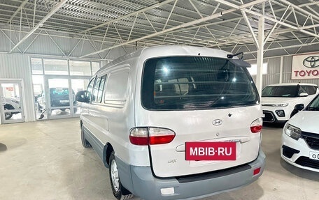 Hyundai Starex I рестайлинг, 2005 год, 600 000 рублей, 16 фотография
