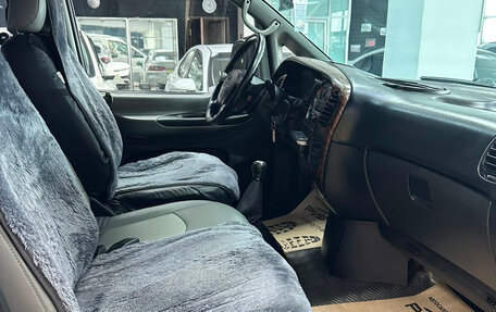 Hyundai Starex I рестайлинг, 2005 год, 600 000 рублей, 21 фотография